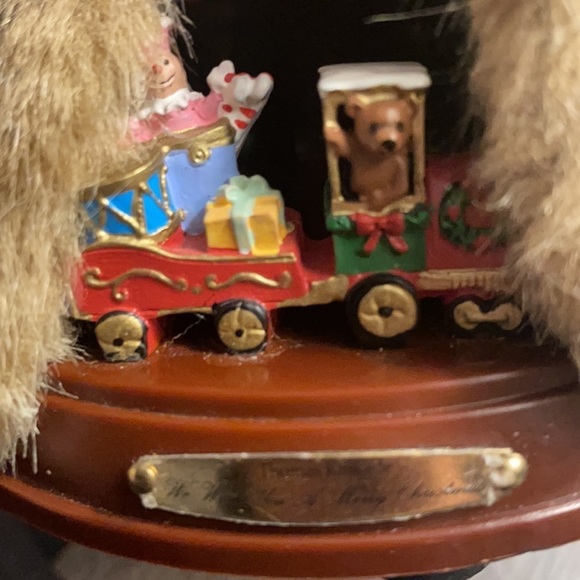 Thomas Kinkade - Season of Harmony Caroling Santa Collection Bradford Exchange - Picture 12 of 17